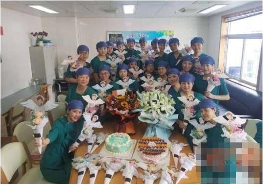护士用体温捂热患者血袋，护士长：没人要求